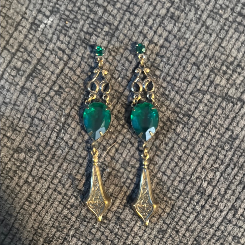 Elegant Green and Gold Dangle Earrings